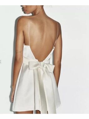 zara white satin dress long sleeve Zara satin white long